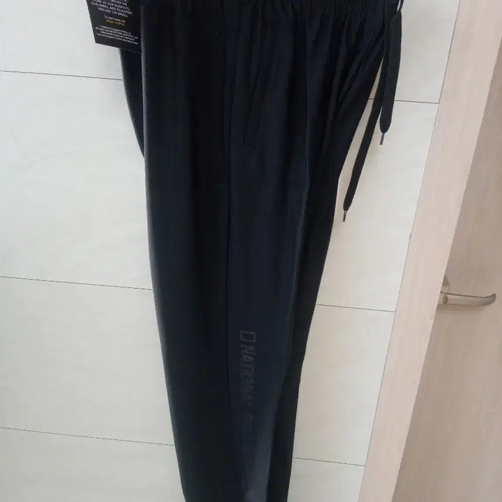 [BUNJANG] National Geographic Training Pants XL / 내셔널지오그래픽 춘추용 트레이닝 XL 새상품 블랙