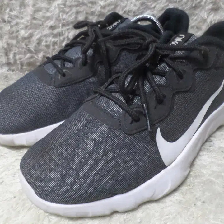 [BUNJANG] Nike Explorer Strada Black Sneakers / 후루룩구제 270 나이키 익스플로러 스트라다 블랙 운동화 중고 신발