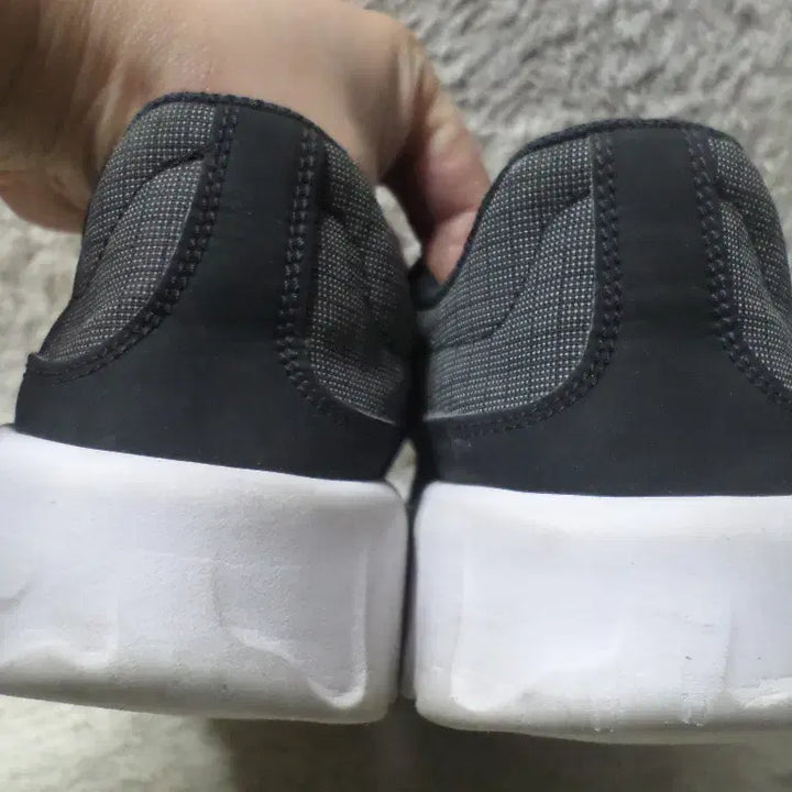 [BUNJANG] Nike Explorer Strada Black Sneakers / 후루룩구제 270 나이키 익스플로러 스트라다 블랙 운동화 중고 신발