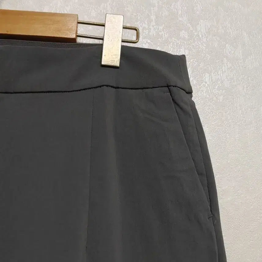 [BUNJANG] Laurel Deep Gray Rayon Spandex Slacks / 라우렐 레이온 스판 딥그레이 슬랙스