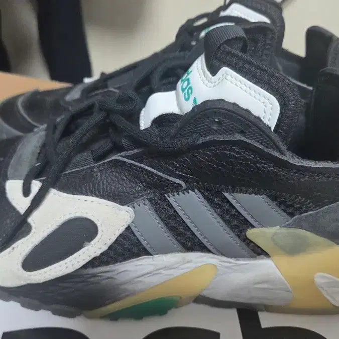 [BUNJANG] Adidas Sneakers (255) / 아디다스 운동화(255)(크게나옴)