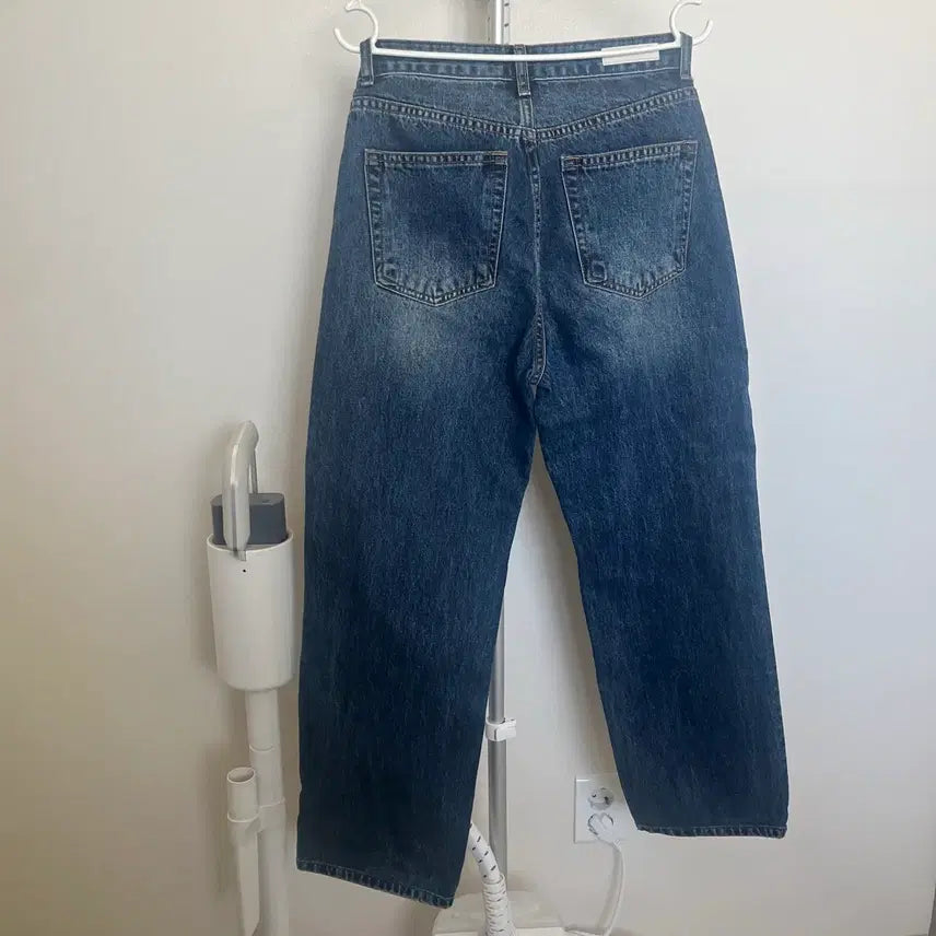 [BUNJANG] Low Classic Slim Straight Denim Jeans / 로우클래식 슬림 스트레이트 데님 블루 s