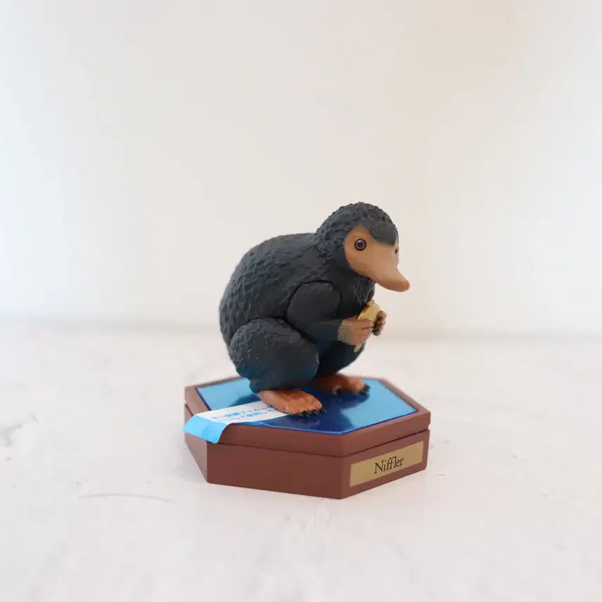 [BUNJANG] Universal Studios Japan Niffler Figure / 유니버설 스튜디오 재팬 한정 매지컬 크리처스 컬렉션 니플러 피규어