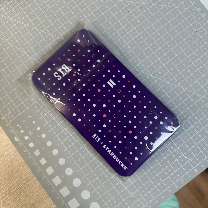 [BUNJANG] BTS Starbucks Tassel Keychain (Sealed) / 방탄소년단 (BTS) 스타벅스 테슬 키체인 (미개봉)