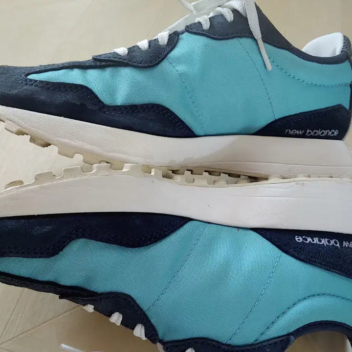 [BUNJANG] New Balance 327 Blue Sneakers / 뉴발란스 327 블루 스니커즈  245
