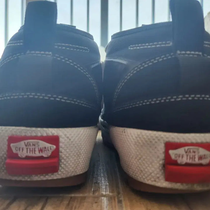 [BUNJANG] Vans MTE Half Cab Gore-Tex Black Sneakers / 반스 MTE 하프 캡 고어텍스 블랙 (280)