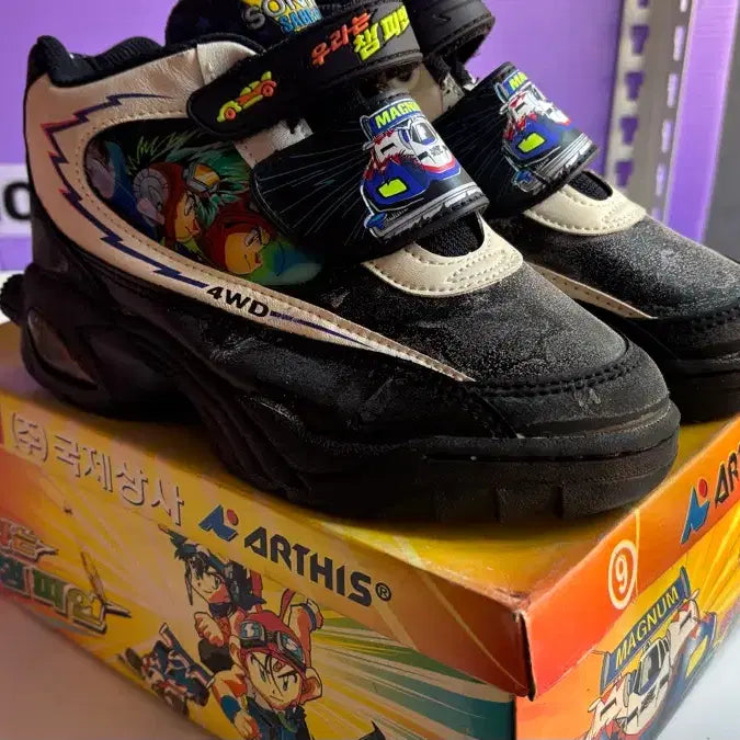 [BUNJANG] Artis We Are the Champions Character Sneakers / 아티스 우리는챔피언 캐릭터 운동화 새상품