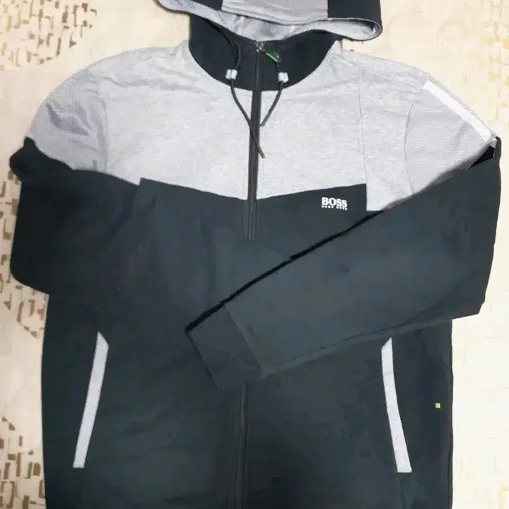 [BUNJANG] Boss Black/Gray Hoodie Zip-up L / 휴고보스 BOSS 블랙/회색 후드집업 L