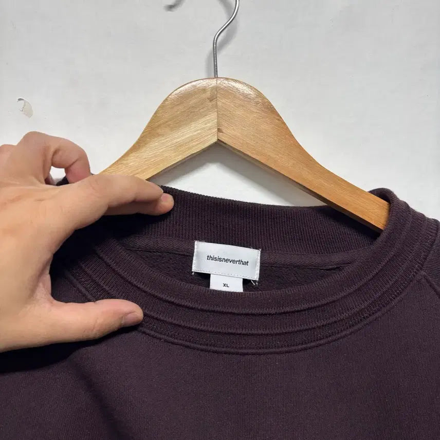 [BUNJANG] thisisneverthat Burgundy Sweatshirt / 디스이즈네버댓 버건디 맨투맨