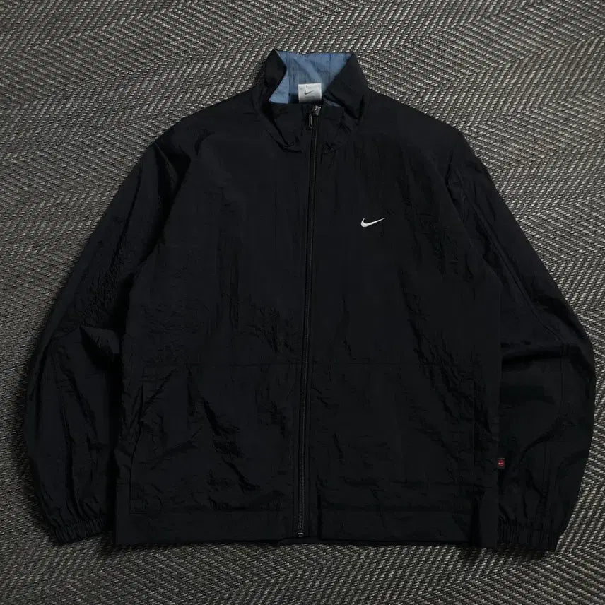 [SOLD OUT] 나이키 스우시로고 경량 나일론 바람막이y 4695