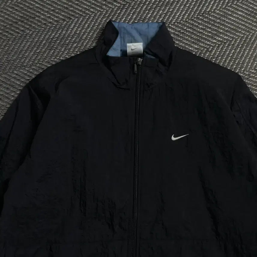 [SOLD OUT] 나이키 스우시로고 경량 나일론 바람막이y 4695