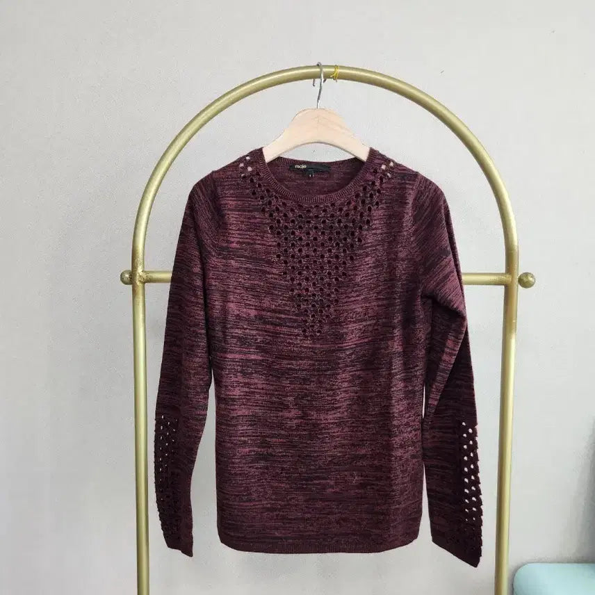 [BUNJANG] Maje Burgundy Punching Knit Top / 마쥬 버건디 펀칭 니트