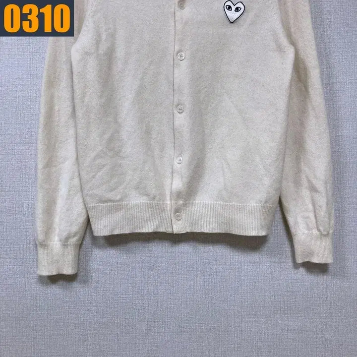[BUNJANG] Comme des Garcons White U-Neck Cardigan / 95 꼼데가르송 화이트 유넥 가디건