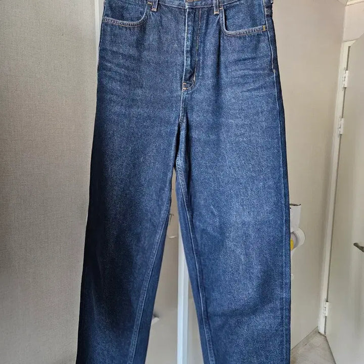 [BUNJANG] COS Tapered Leg Ankle Length Jeans / COS Tapered leg High nss Ankle length,코스