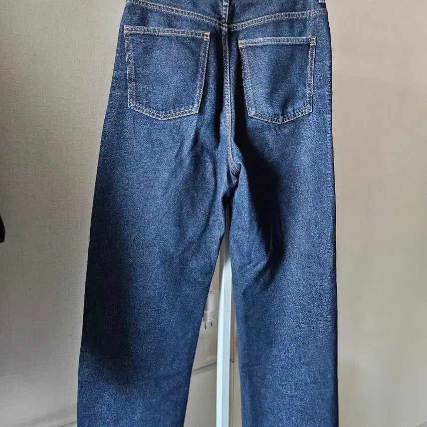 [BUNJANG] COS Tapered Leg Ankle Length Jeans / COS Tapered leg High nss Ankle length,코스