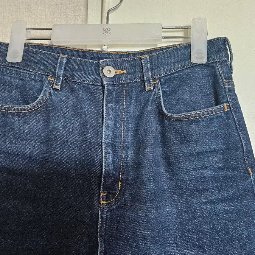 [BUNJANG] COS Tapered Leg Ankle Length Jeans / COS Tapered leg High nss Ankle length,코스