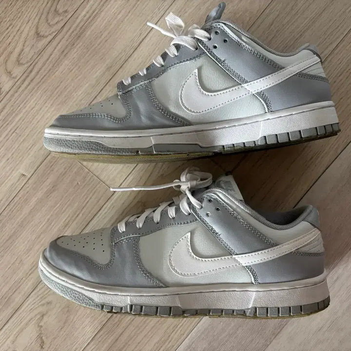 [BUNJANG] Nike Dunk Low Retro Wolf Grey Sneakers / 나이키 덩크 로우 레트로 울프 그레이 270