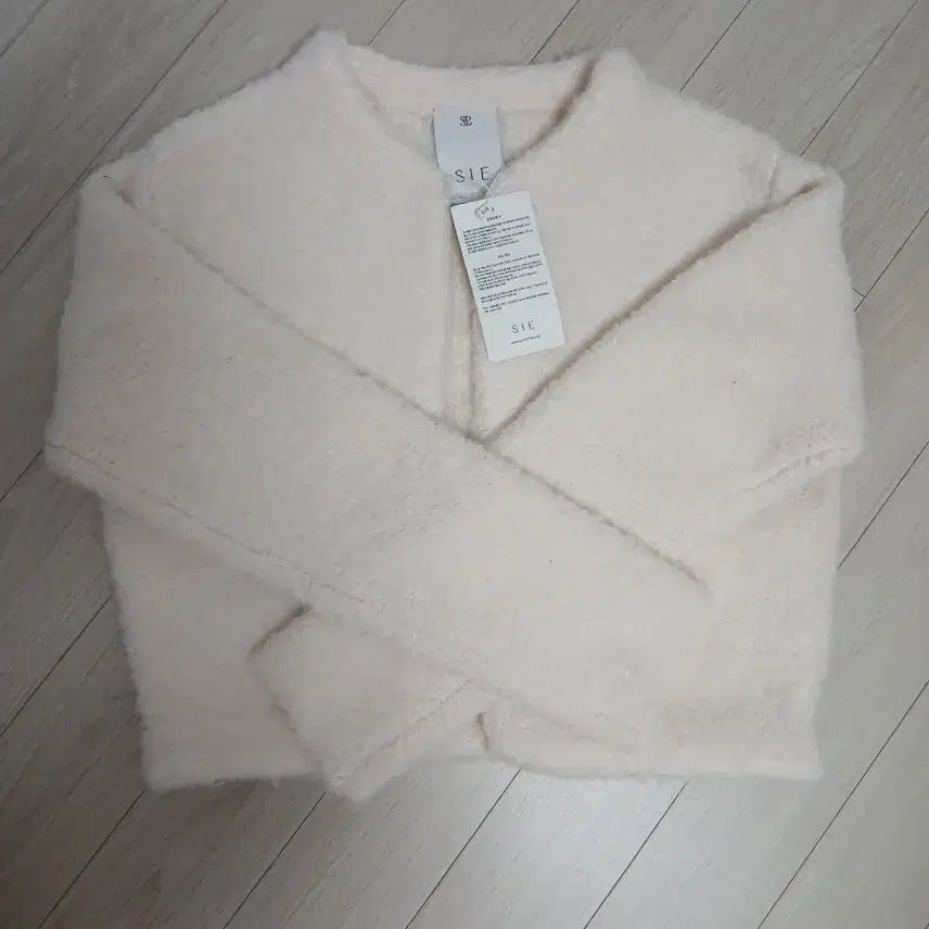 [SOLD OUT] 시에 베하 부클레 가디건 쉘크림