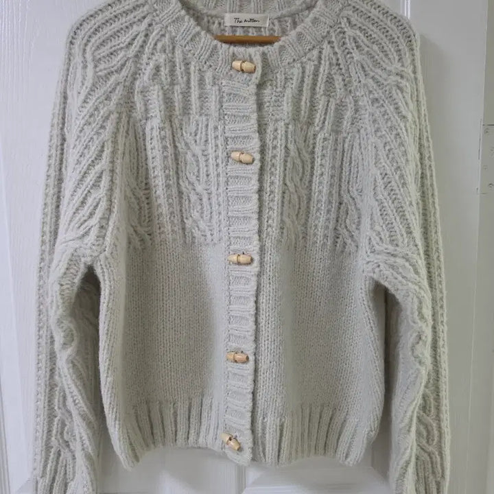 [BUNJANG] De Meeten Duffle Cable Cardigan (Snow) / 더미튼 가디건 (스노우)