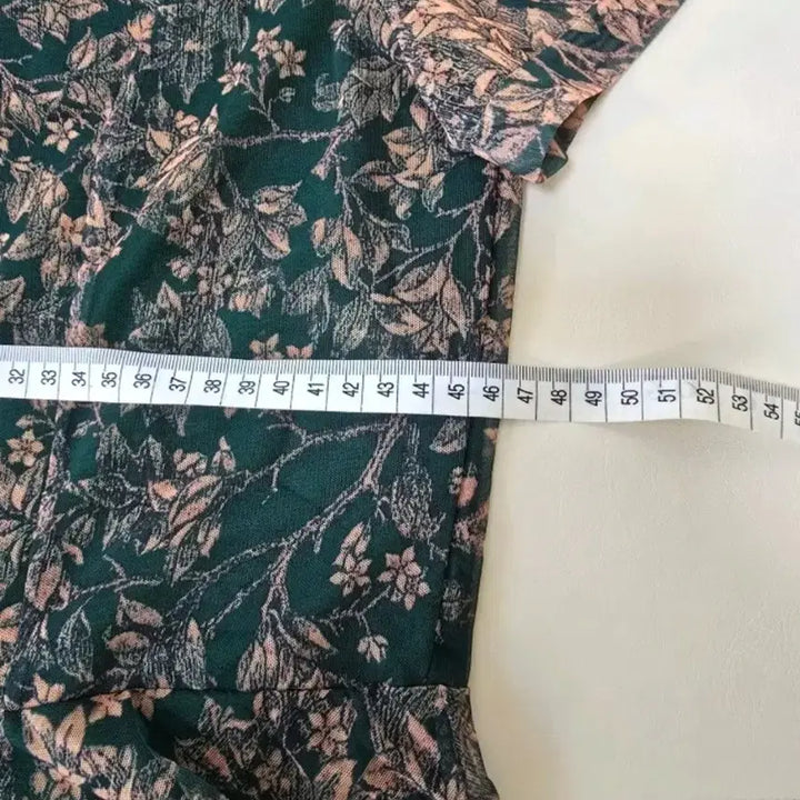[SOLD OUT] 여성옷 녹색 꽃무늬 블라우스 플라워 패턴 반팔 블라우스 그린