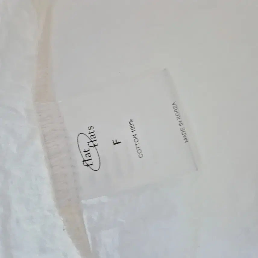 [SOLD OUT] 플랏 플랏츠 퍼프 뒷트임  블라우스