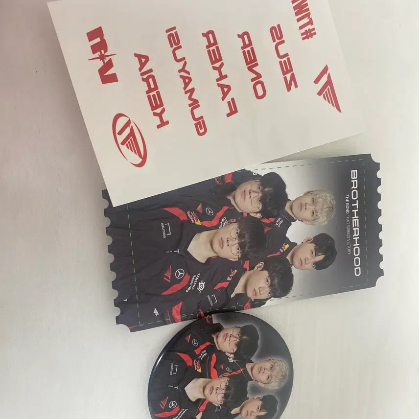 [BUNJANG] T1 2024 Spring Team Badge Sticker Ticket / 티원 24 스프링 단체뱃지 스티커 티켓. 제우스오너페이커구마유시케리아