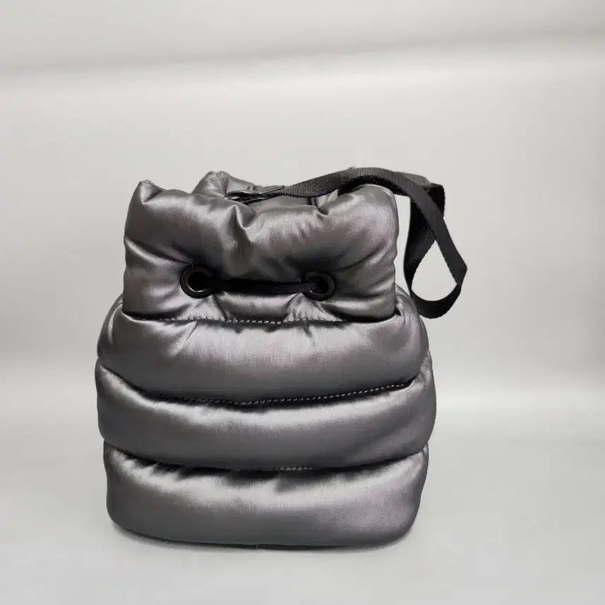[BUNJANG] Beanpole Padded Bucket Bag / 빈폴 패딩버킷백