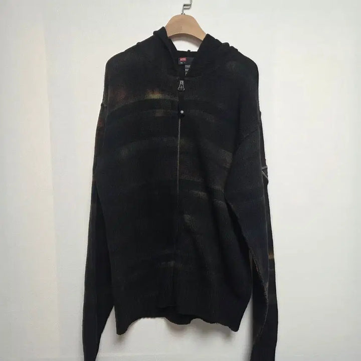 [BUNJANG] Diesel Wool Blend Gradient Knit Hoodie (L) / 디젤 그라데이션 울혼방 니트 후드지업 블랙(L)