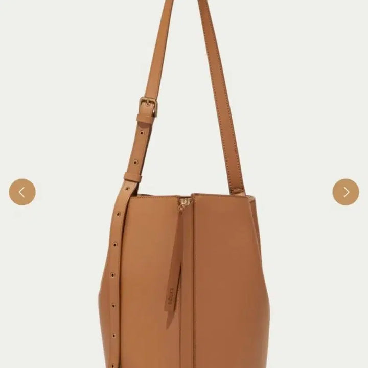 [BUNJANG] Decke Half Bag Camel / 덱케 하프백 카멜