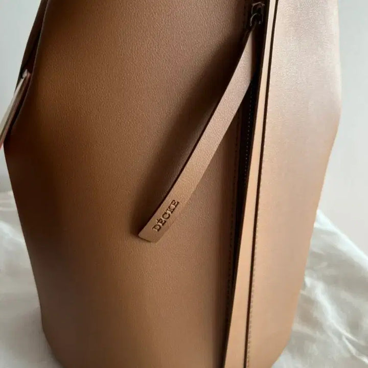 [BUNJANG] Decke Half Bag Camel / 덱케 하프백 카멜