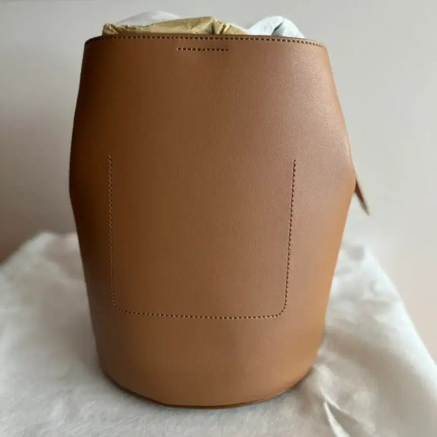 [BUNJANG] Decke Half Bag Camel / 덱케 하프백 카멜