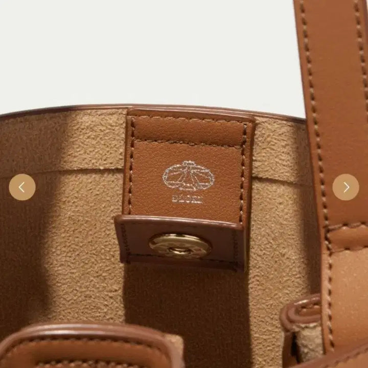 [BUNJANG] Decke Half Bag Camel / 덱케 하프백 카멜