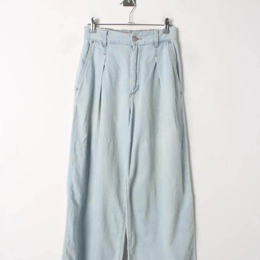 [BUNJANG] GU Jiyu Woman Denim Pants / GU 지유 우먼 데님팬츠 [WOMAN 24]