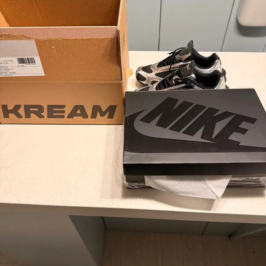 [BUNJANG] Nike Air Max Muse Silver Sneakers / 나이키 에어맥스 뮤즈 실버 255size