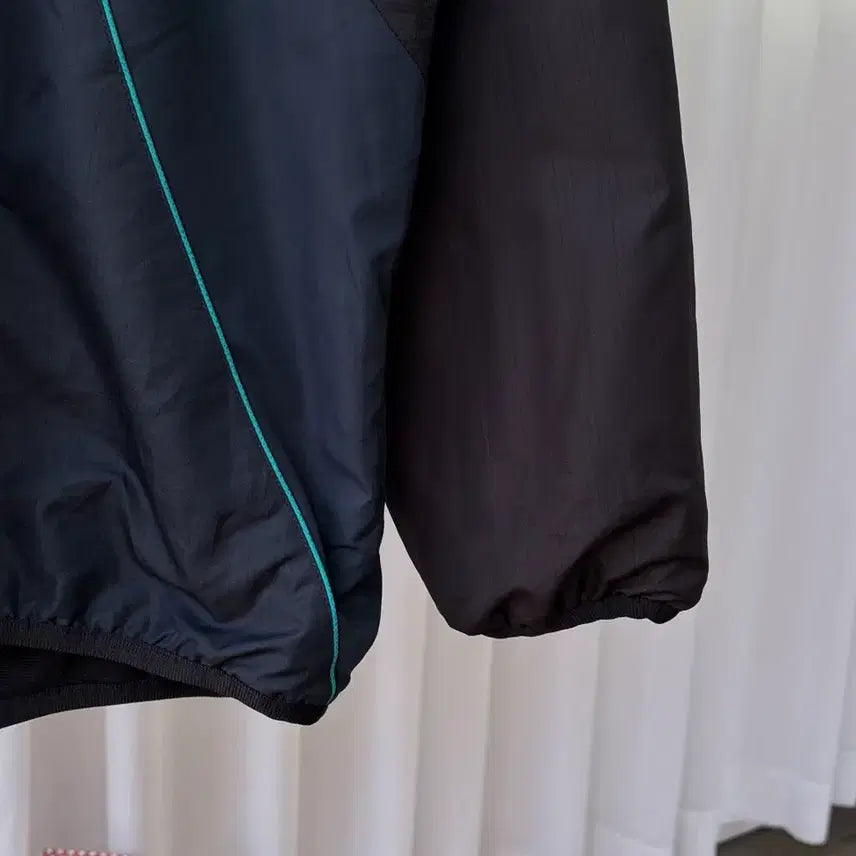 [BUNJANG] Adidas Old School Warm-up Windbreaker / [XL]아디다스 JPN 올드스쿨 검골 기모 웜업 바람막이