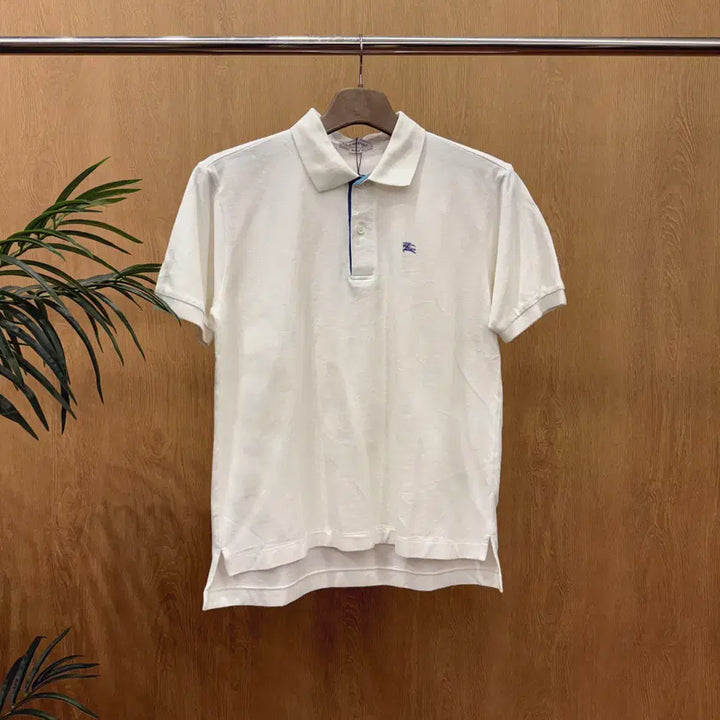 [BUNJANG] Burberry Brit Embroidered Logo Regular Fit Polo Shirt / 버버리 브릿 자수 로고 카라 반팔 피케 티셔츠 레귤러핏 화이트
