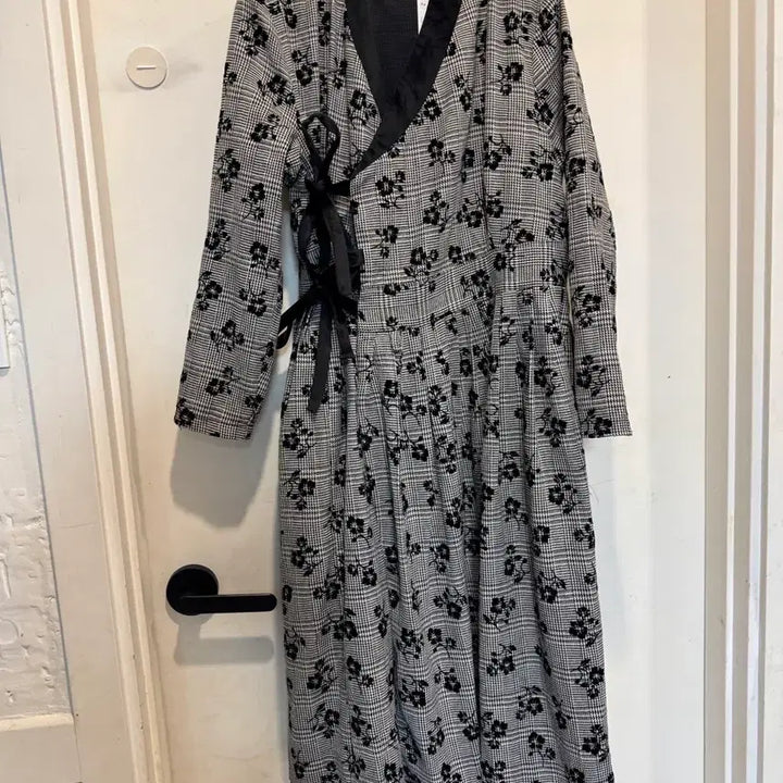 [BUNJANG] Chic Line Sodam Sodam Jeollik Dress / 새상품 시크라인 소담소담 철릭원피스