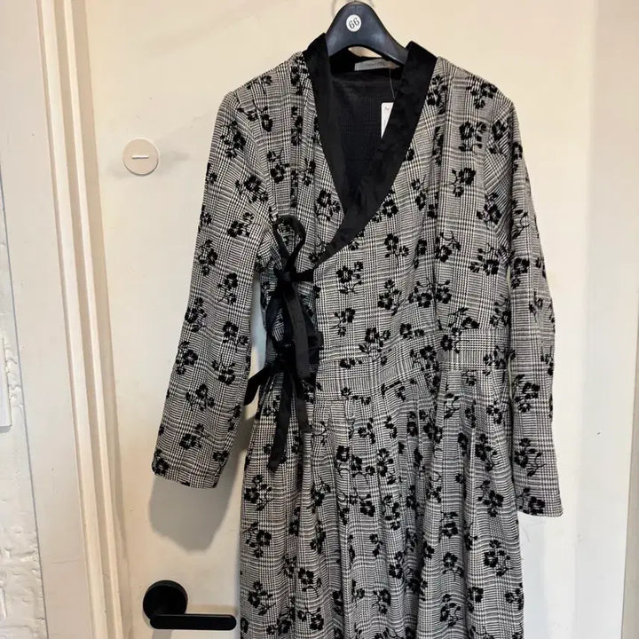 [BUNJANG] Chic Line Sodam Sodam Jeollik Dress / 새상품 시크라인 소담소담 철릭원피스