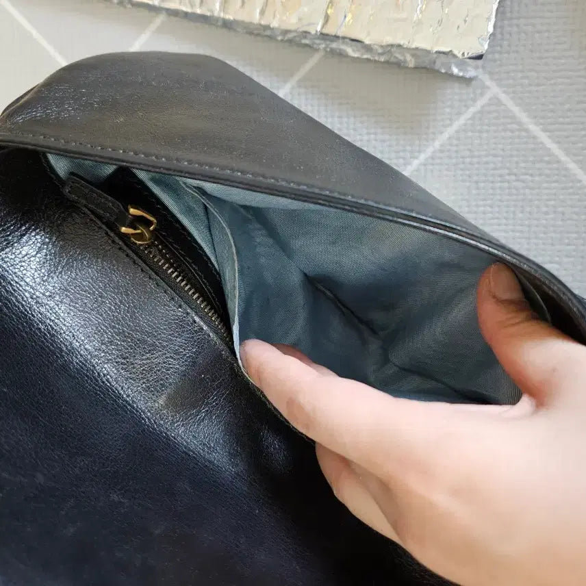 [BUNJANG] Gucci Black Gemstone Clutch Bag / 구찌 블랙 보석 클러치백(정품)