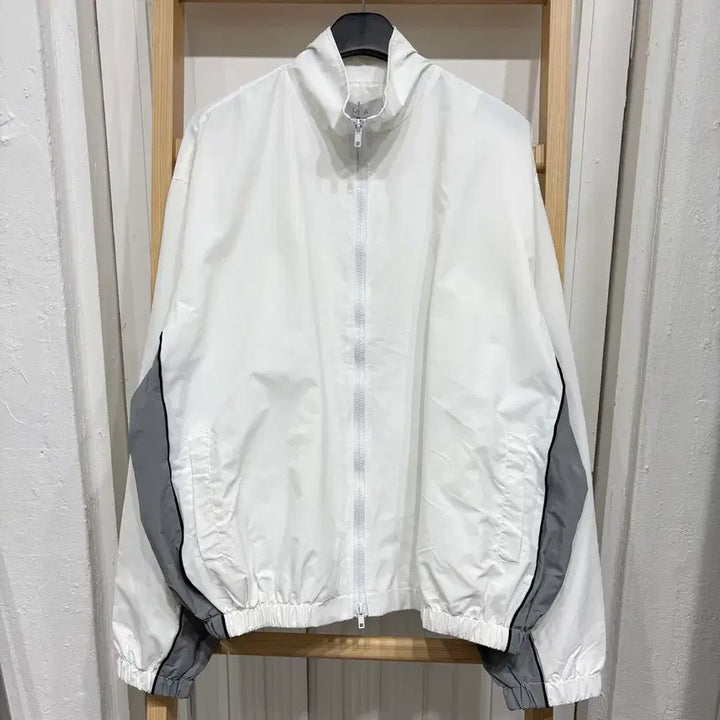 [BUNJANG] Windbreaker Jacket / [새상품] 바람막이 자켓