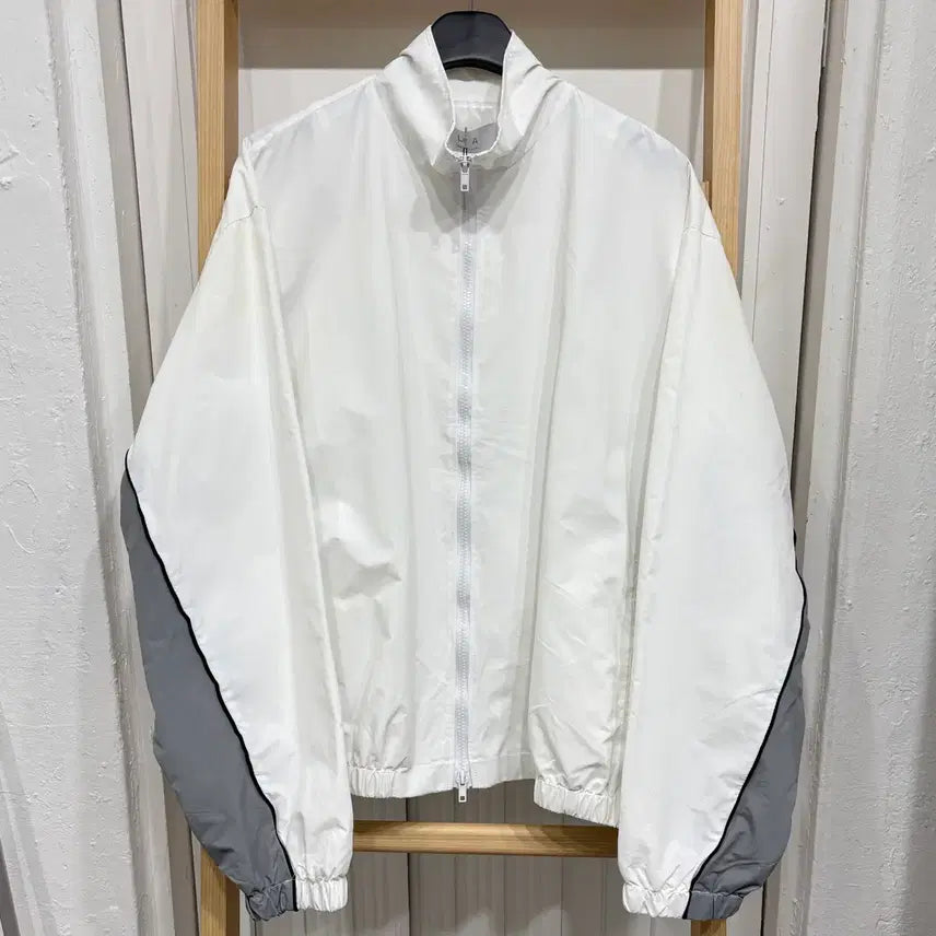 [BUNJANG] Windbreaker Jacket / [새상품] 바람막이 자켓
