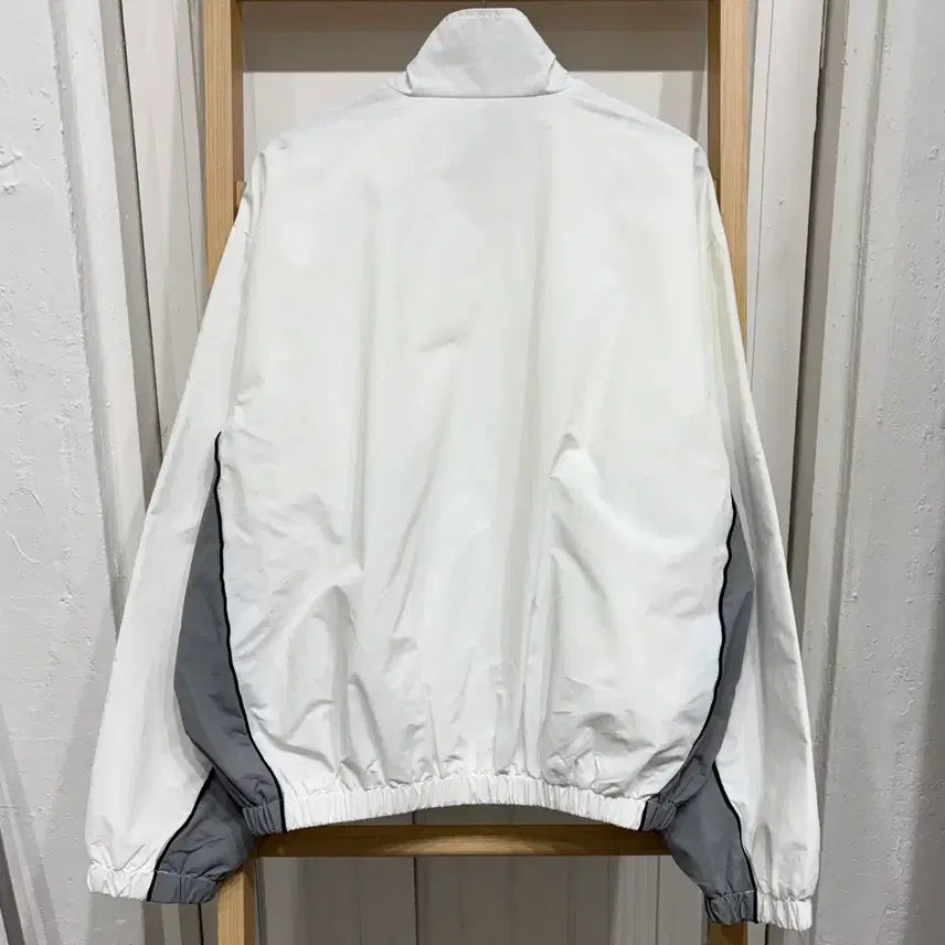 [BUNJANG] Windbreaker Jacket / [새상품] 바람막이 자켓