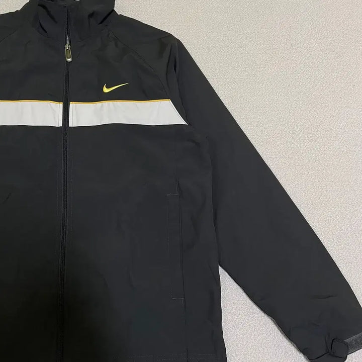 [BUNJANG] Nike Windbreaker Jacket / M 나이키 바람막이 N.1916