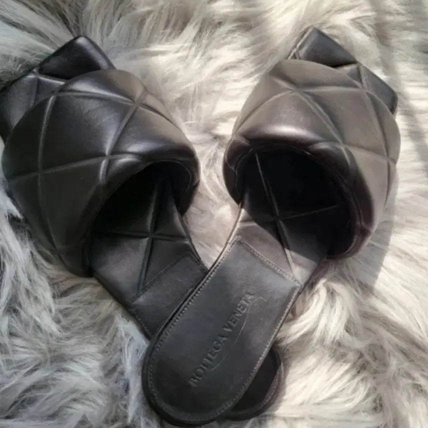 [BUNJANG] Bottega Veneta Lido Sandals Black 37 / 보테가베네타 리도 샌들 블랙 37