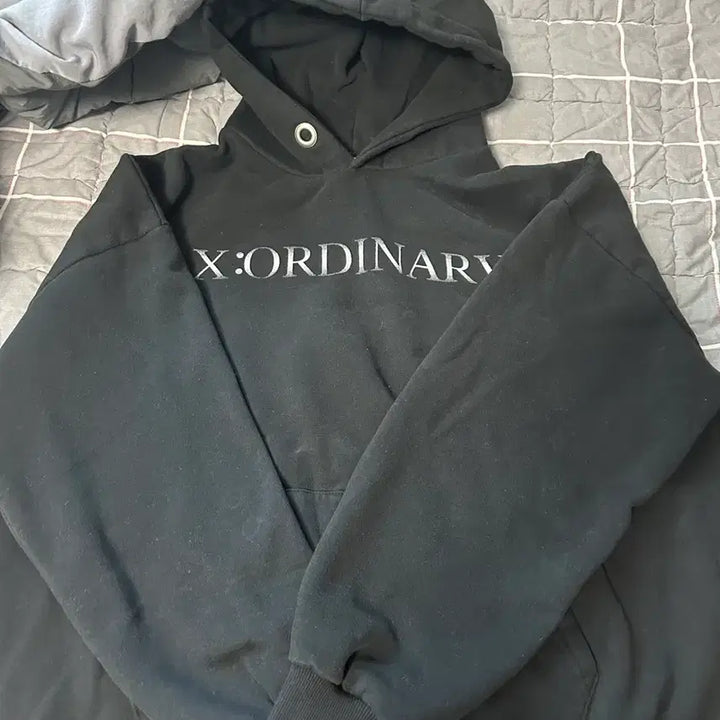 [SOLD OUT] 엑스오디너리 후드티
