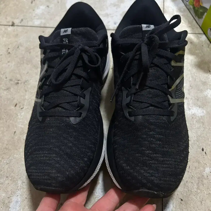 [BUNJANG] New Balance FuelCell Propel V4 Running Shoes / 뉴발란스 퓨어셀 프로펠 V4 블랙 255mm 런닝화