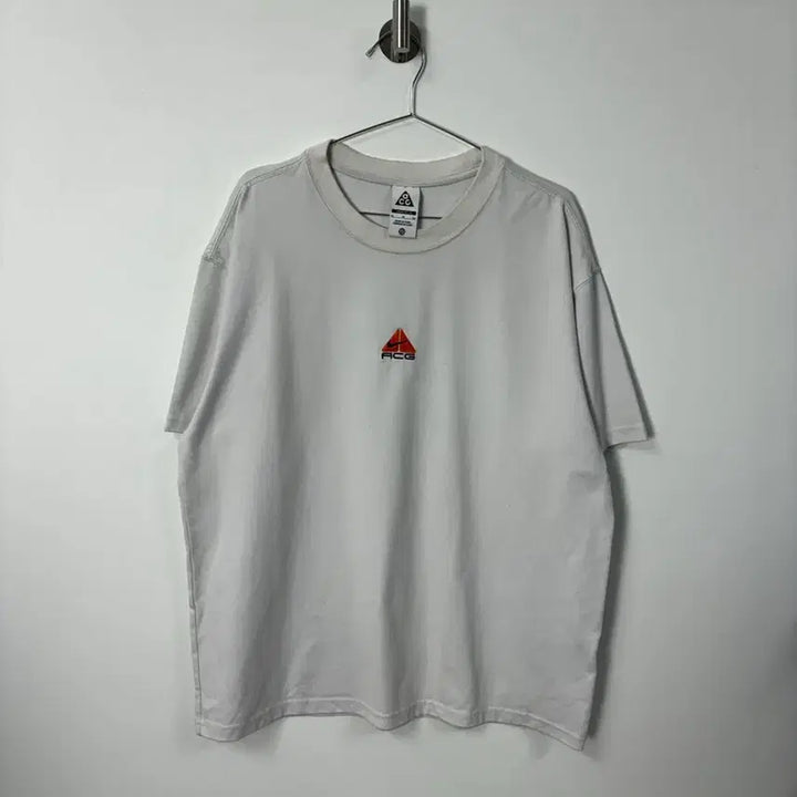 [SOLD OUT] 나이키 acg 로고 화이트 반팔 티셔츠