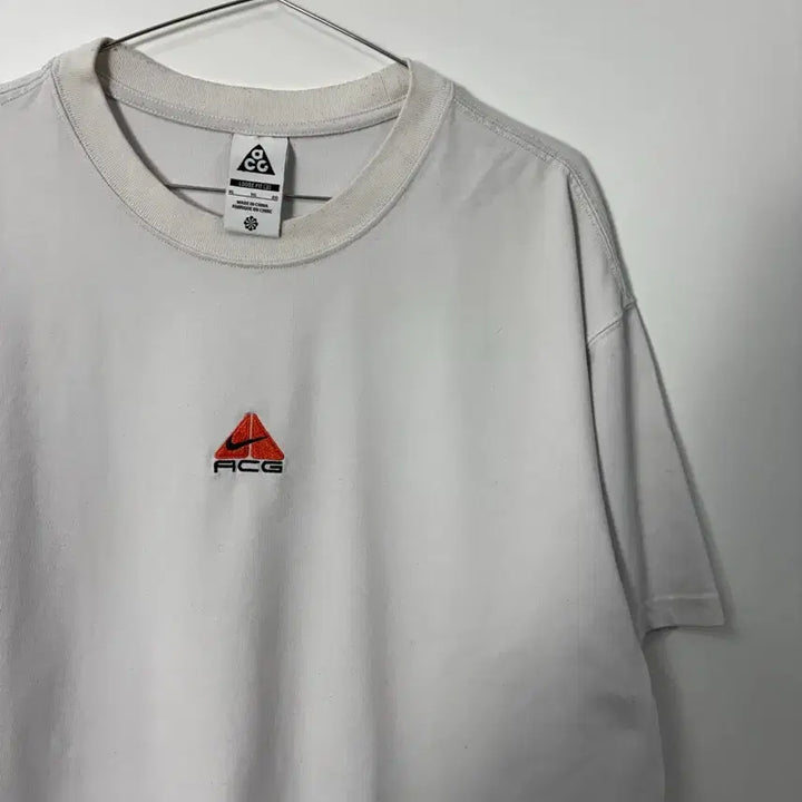 [SOLD OUT] 나이키 acg 로고 화이트 반팔 티셔츠