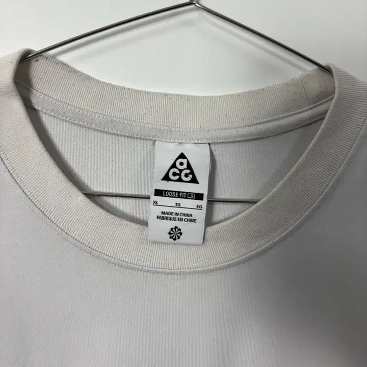 [SOLD OUT] 나이키 acg 로고 화이트 반팔 티셔츠