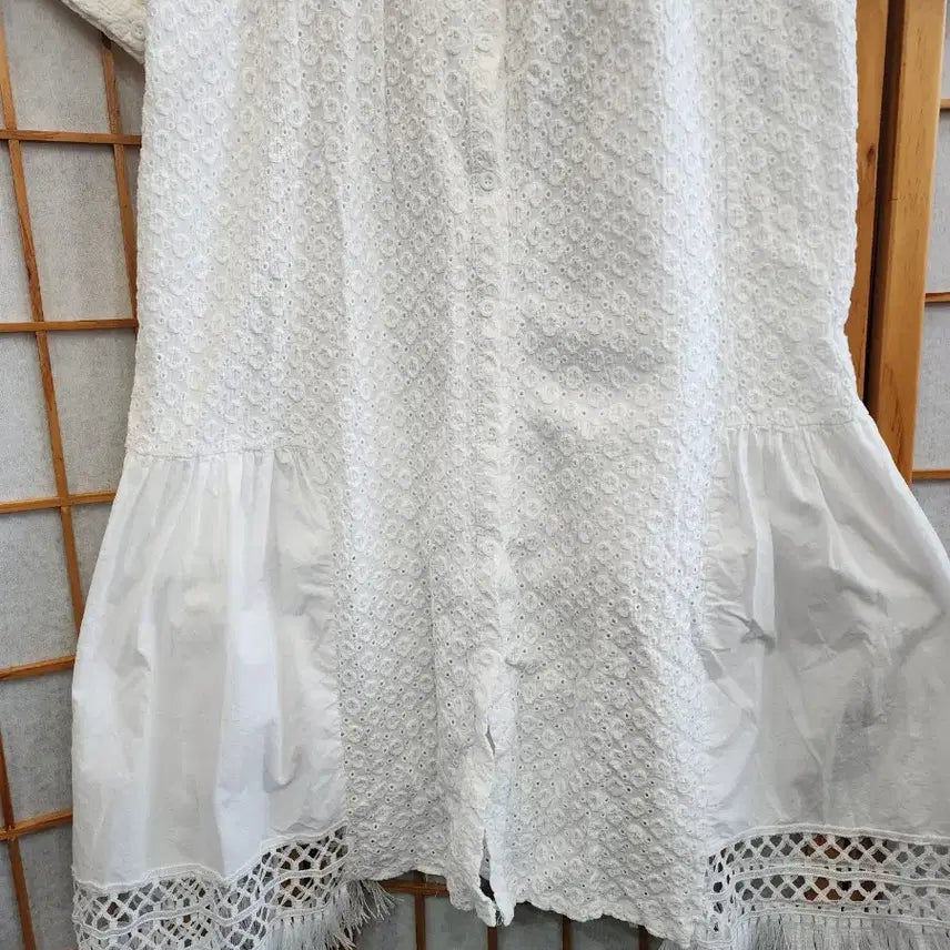 [SOLD OUT] 화이트 펀칭 자수 롱 원피스 프리